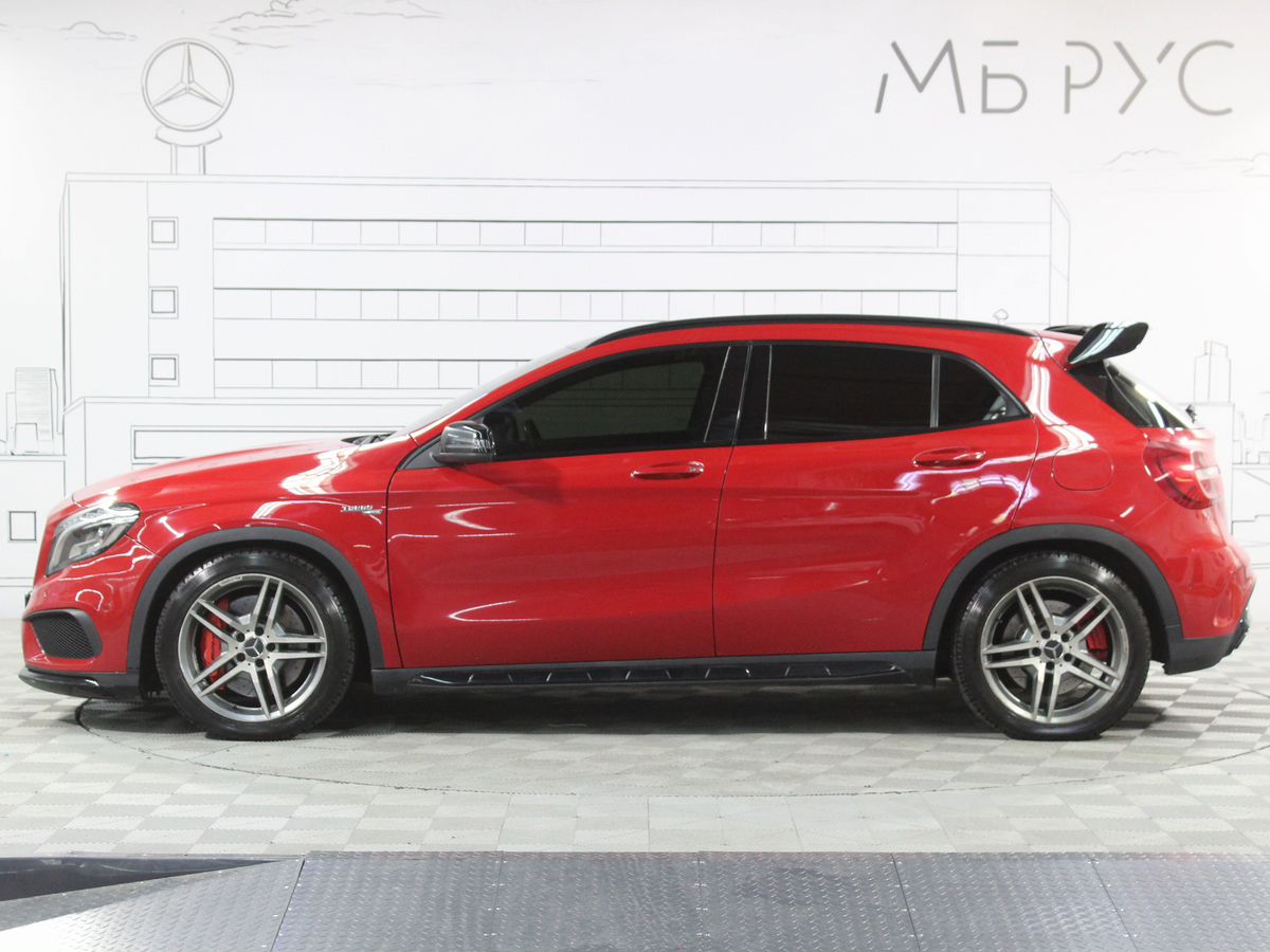 Автомобиль Mercedes-Benz GLA AMG I поколение (X156) 45 AMG 2.0 AMT 4Matic (360 л.с.) Base Красный 2015 с пробегом 140 000 км