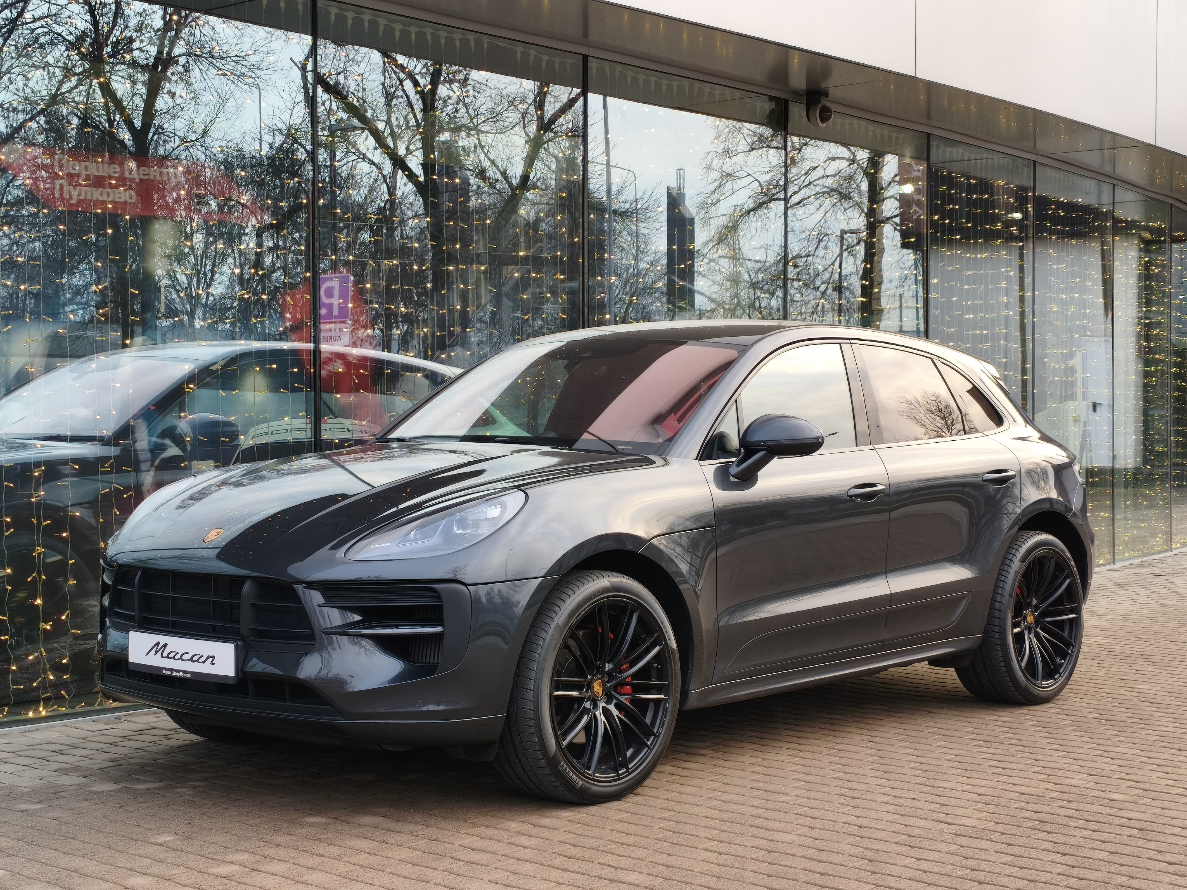 Автомобиль Porsche Macan I [рестайлинг] GTS 2.9 AMT 4WD (380 л.с.) GTS Серый 2021 с пробегом 76 526 км