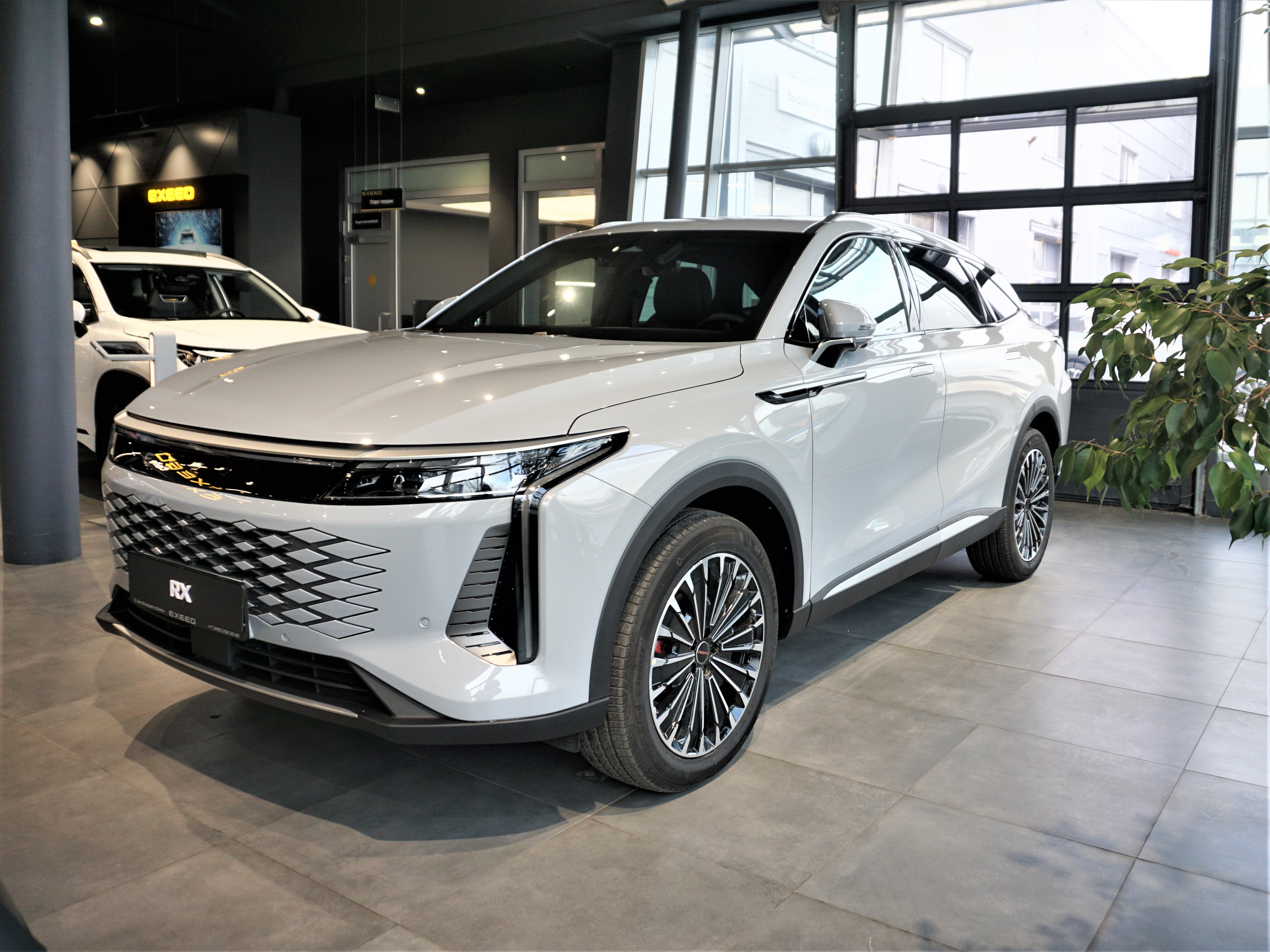 Автомобиль EXEED RX I поколение 2.0 AT 4WD (249 л.с.) Премиум Серый 2025 