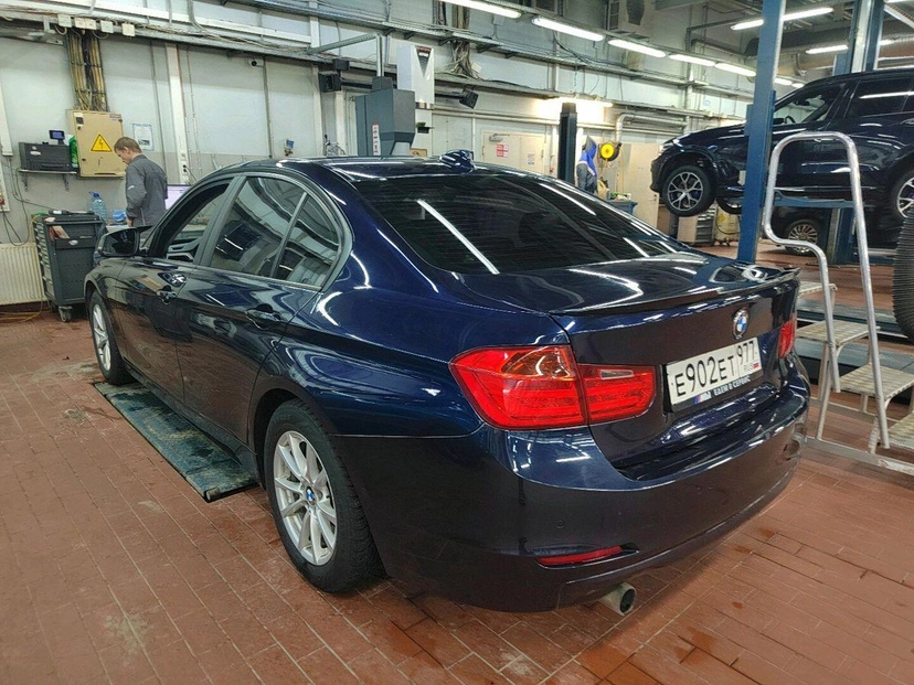 Автомобиль BMW 3 серии VI поколение (F30/F31/F34) 320 2.0 AT (184 л.с.) SE Синий 2012 с пробегом 174 240 км