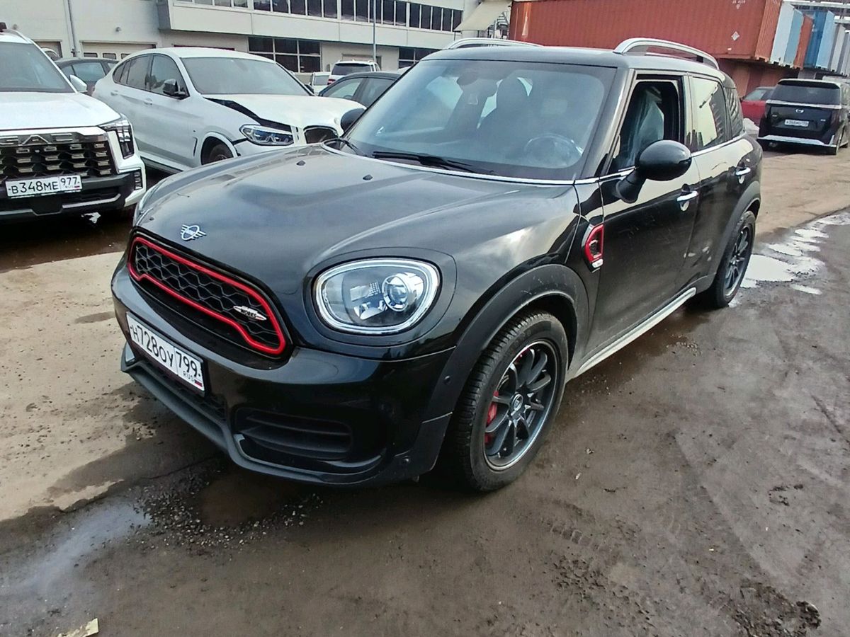 Автомобиль MINI Countryman II поколение (F60) John Cooper Works 2.0 AT 4WD (231 л.с.) John Cooper Works Чёрный 2019 с пробегом 56 000 км