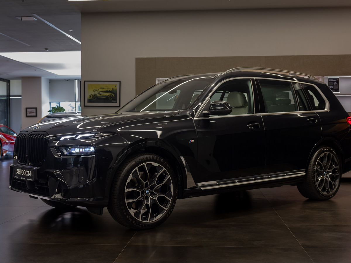 BMW X7 I (G07) [рестайлинг] 3.0 AT 4WD (381 л.с.) M Sport Pro Чёрный 2025 с пробегом 8 360 км