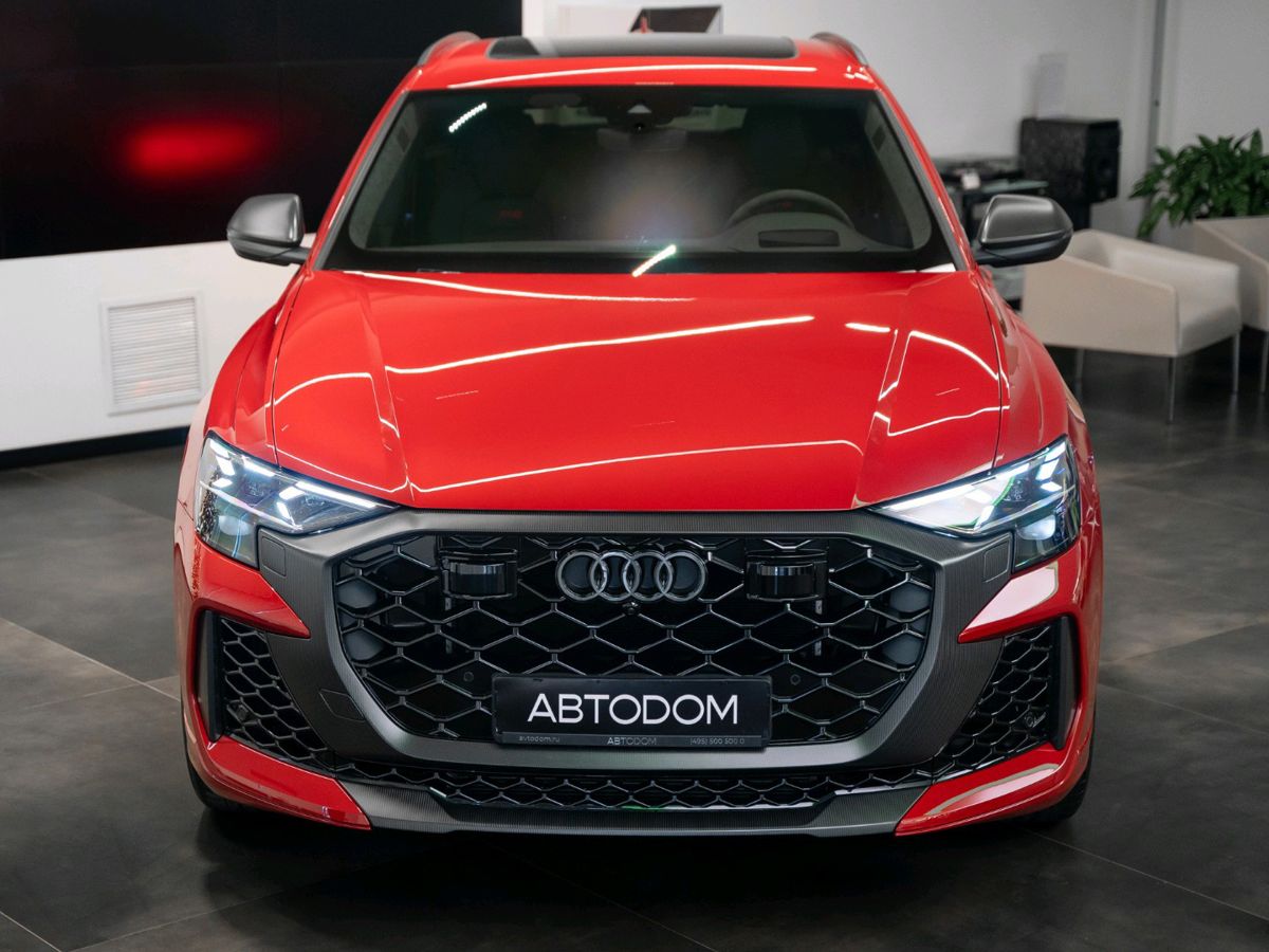 Автомобиль Audi RS Q8 I [рестайлинг] 4.0 AT 4WD (640 л.с.) Performance Красный 2024 с пробегом 44 км