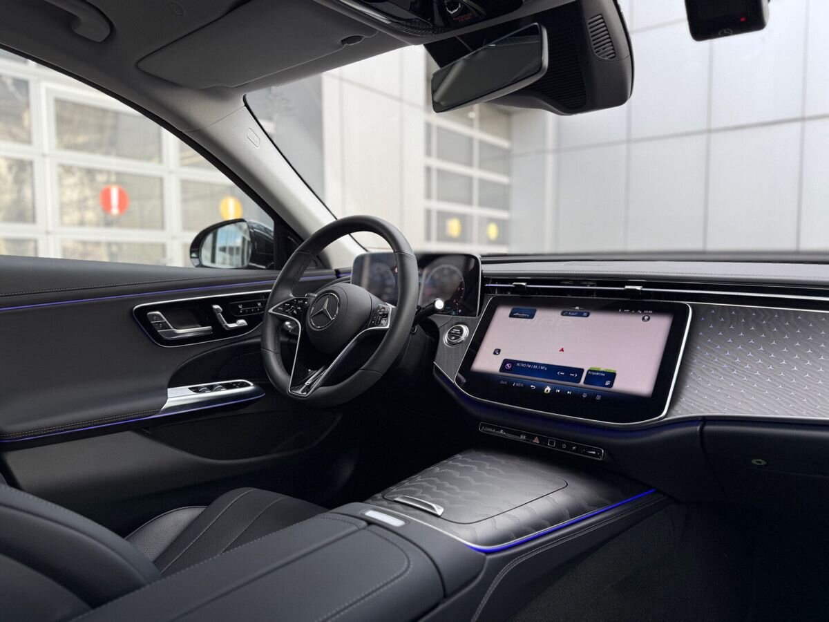 Автомобиль Mercedes-Benz E-Класс VI поколение (W214/S214) 2.0d AT 4Matic (197 л.с.) Base Чёрный 2025 с пробегом 1 972 км