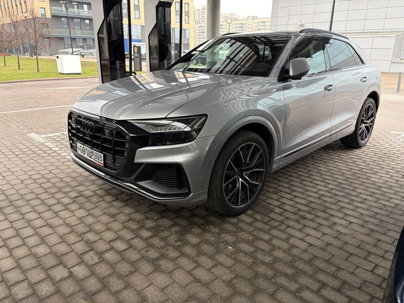 Автомобиль Audi Q8 I поколение (4M) 3.0d AT 4WD (249 л.с.) Advance Серый 2021 с пробегом 59 000 км