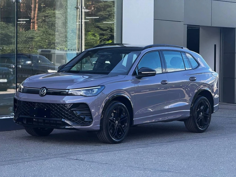 Volkswagen Tiguan III поколение (China Market) 2.0 AMT 4WD (220 л.с.) Base Серый 2026