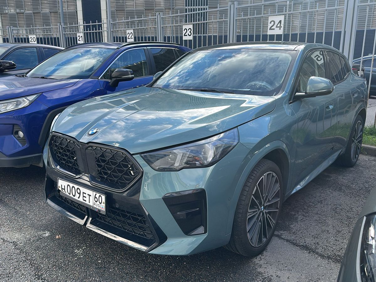 BMW X2 II поколение (U10) 2.0 AMT 4WD (204 л.с.) Base Серый 2025 с пробегом 19 526 км