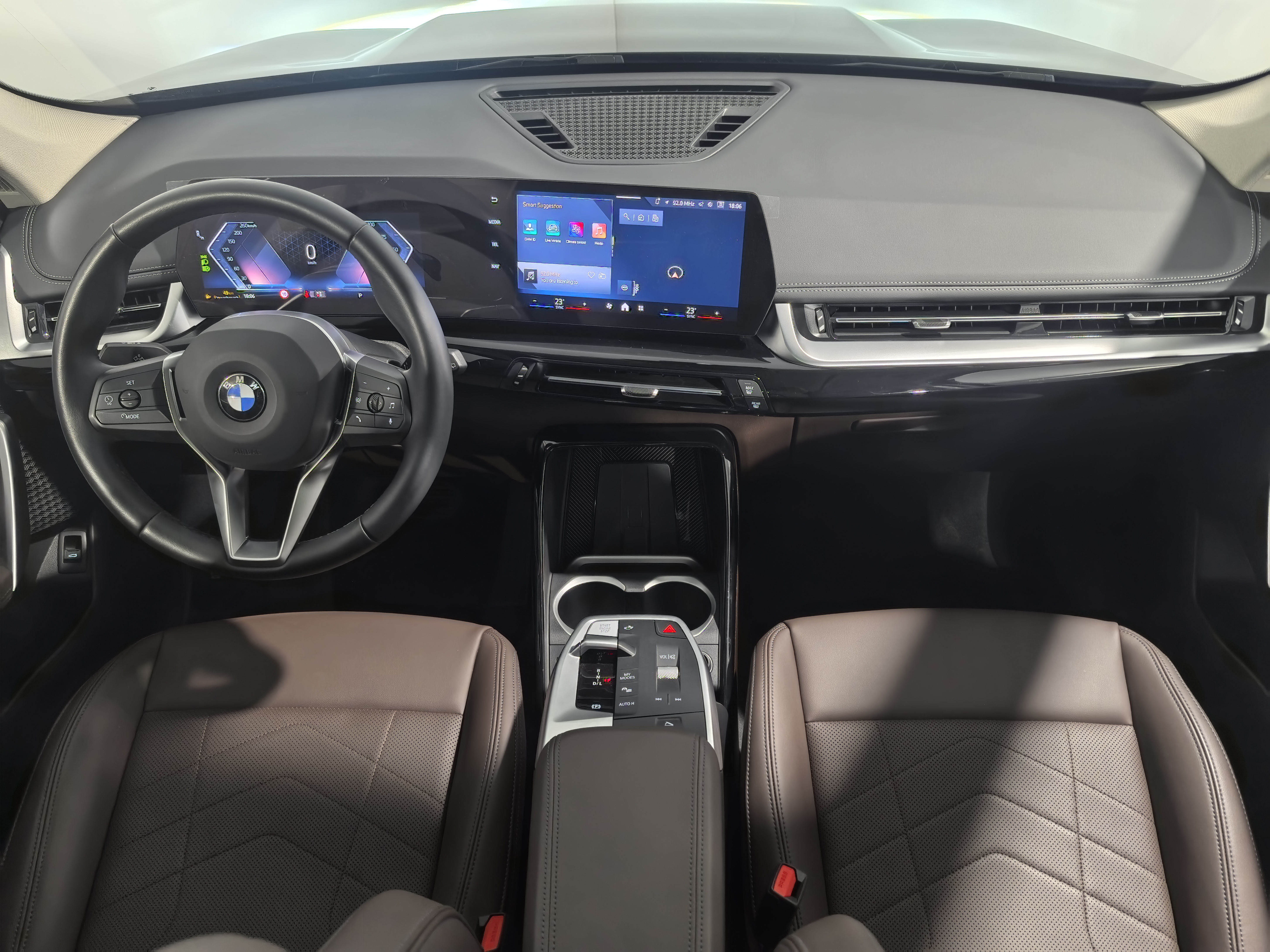 BMW X1 III поколение (U11) 2.0 AMT (204 л.с.) sDrive20i Чёрный 2025 