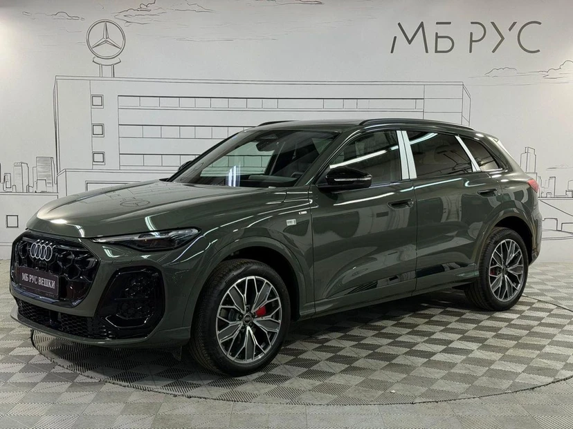 Автомобиль Audi Q5 III поколение 2.0 AMT 4WD (204 л.с.) Luxury Зелёный 2026 с пробегом 50 км