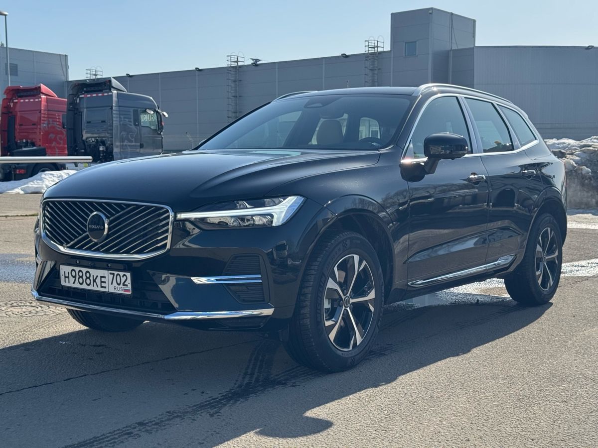 Автомобиль Volvo XC60 II [2-й рестайлинг] 2.0 AT 4WD (250 л.с.) Чжийи Делюкс / Zhiyi Deluxe Чёрный 2025 с пробегом 20 км