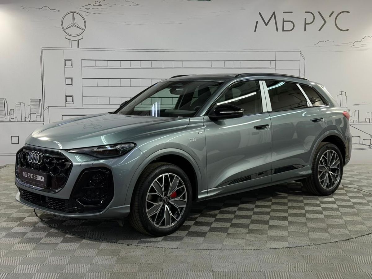 Автомобиль Audi Q5 II (FY) [рестайлинг] 2.0 AMT 4WD (204 л.с.) Импорт Серебристый 2025 с пробегом 50 км