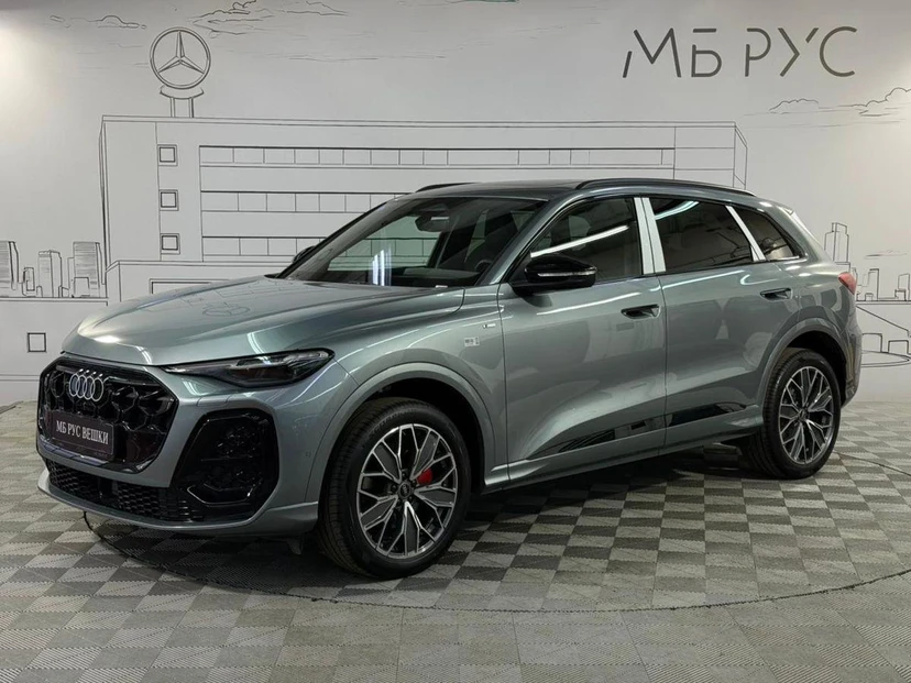 Автомобиль Audi Q5 III поколение 2.0 AMT 4WD (204 л.с.) Base Серебристый 2025 с пробегом 50 км