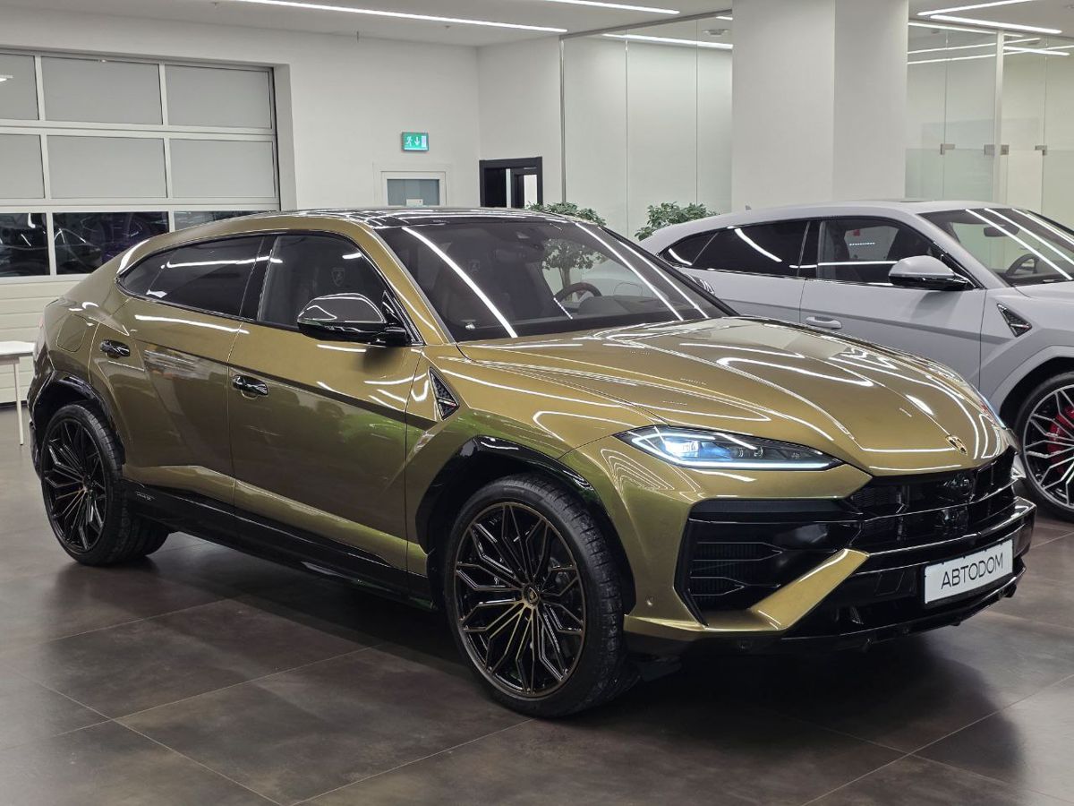 Автомобиль Lamborghini Urus I [рестайлинг] 4.0hyb AT 4WD (800 л.с.) SE Зелёный 2025 с пробегом 68 км