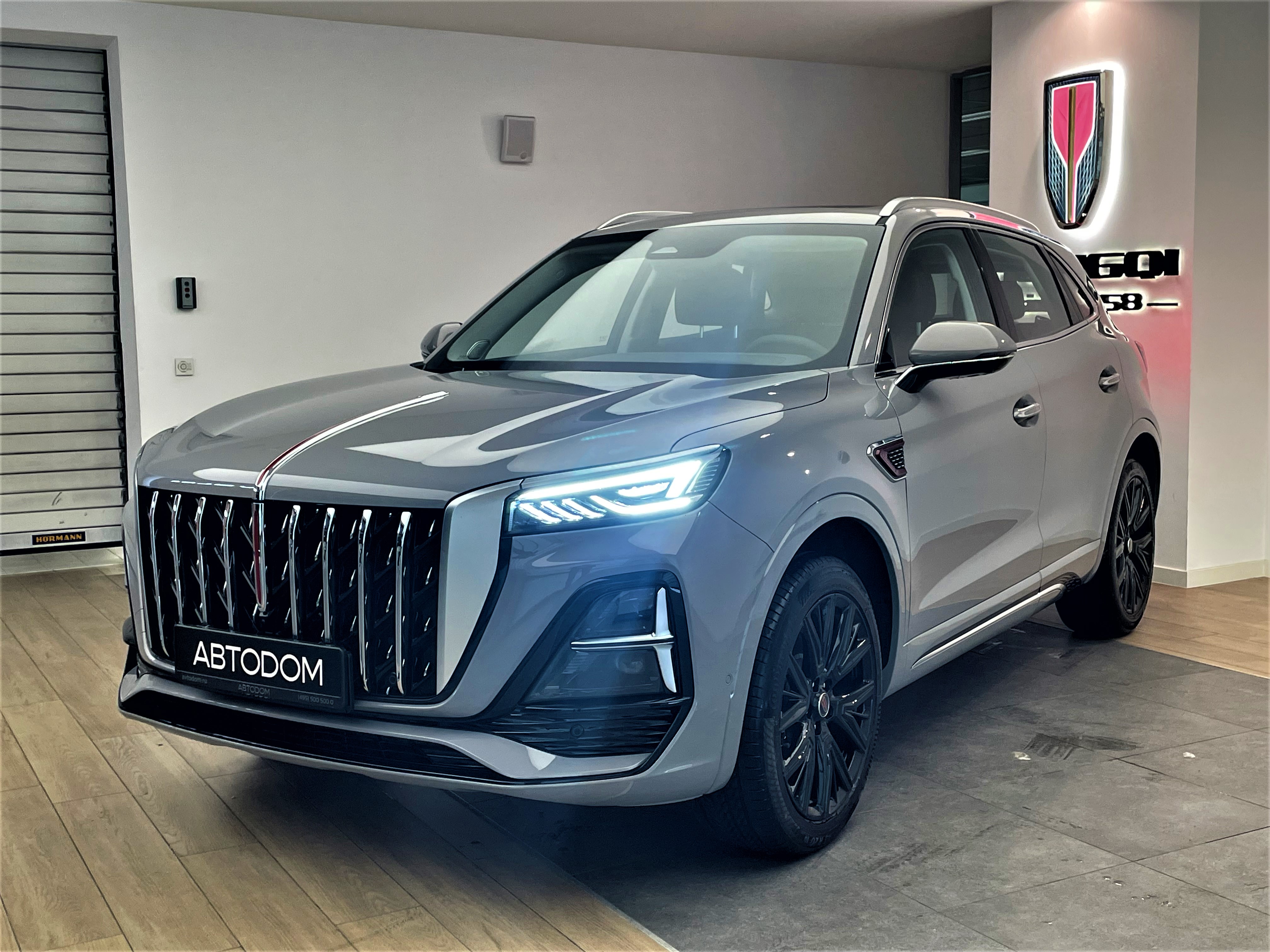 Hongqi HS5 I [рестайлинг] 2.0 AT 4WD (245 л.с.) Deluxe Серый 2025 