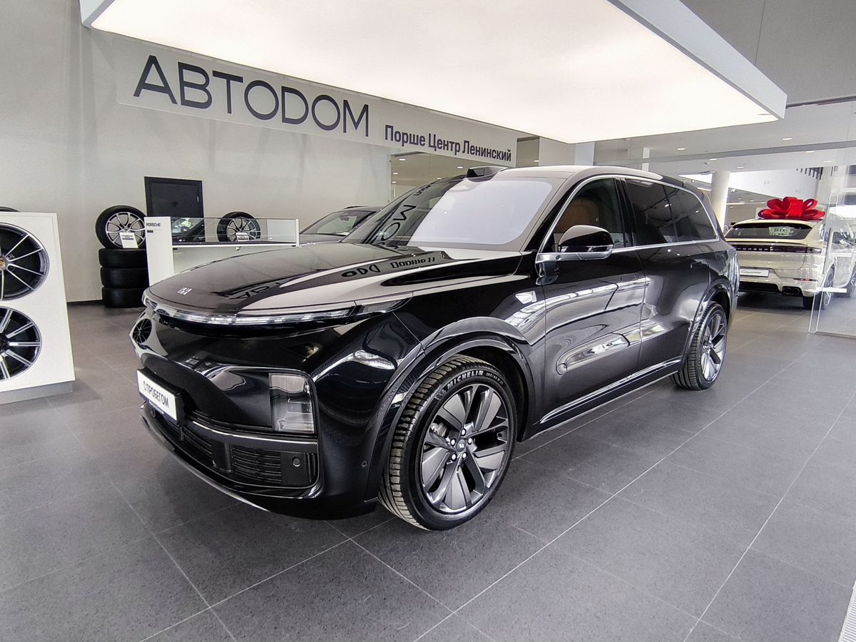 LiXiang L9 I поколение 1.5hyb AT 4WD (449 л.с.) Max Чёрный 2024 с пробегом 29 709 км
