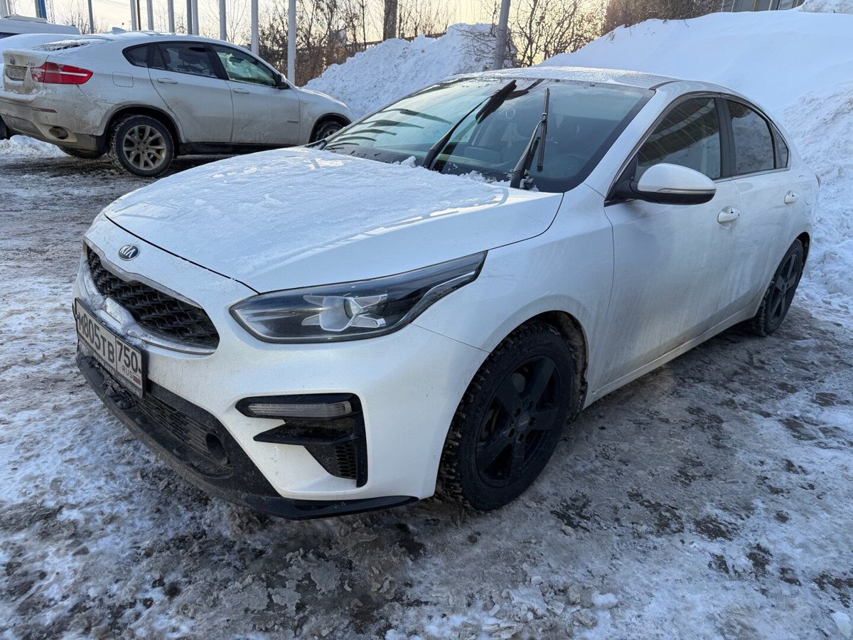 Автомобиль Kia Cerato IV поколение 2.0 AT (150 л.с.) Prestige Белый 2018 с пробегом 91 408 км
