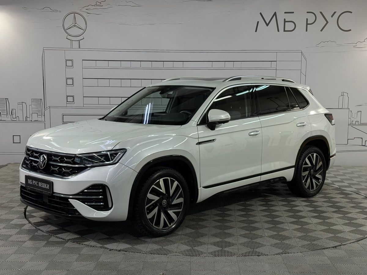 Автомобиль Volkswagen Tayron I [рестайлинг] 2.0 AMT 4WD (220 л.с.) Premium Plus Белый 2023 с пробегом 46 990 км