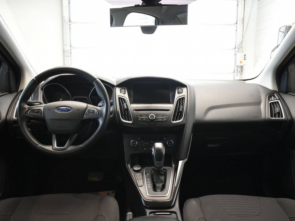 Автомобиль Ford Focus III [рестайлинг] 1.5 AT (150 л.с.) Titanium Серый 2016 с пробегом 186 800 км