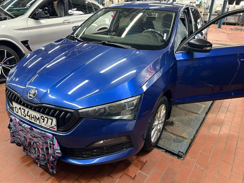 Автомобиль Skoda Rapid II поколение 1.4 AMT (125 л.с.) Base Синий 2022 с пробегом 47 500 км