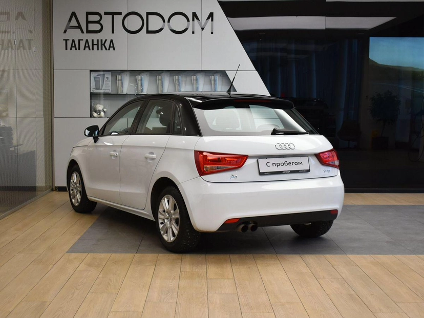 Автомобиль Audi A1 I поколение (8X) 1.4 AMT (122 л.с.) Ambition Белый 2013 с пробегом 118 350 км
