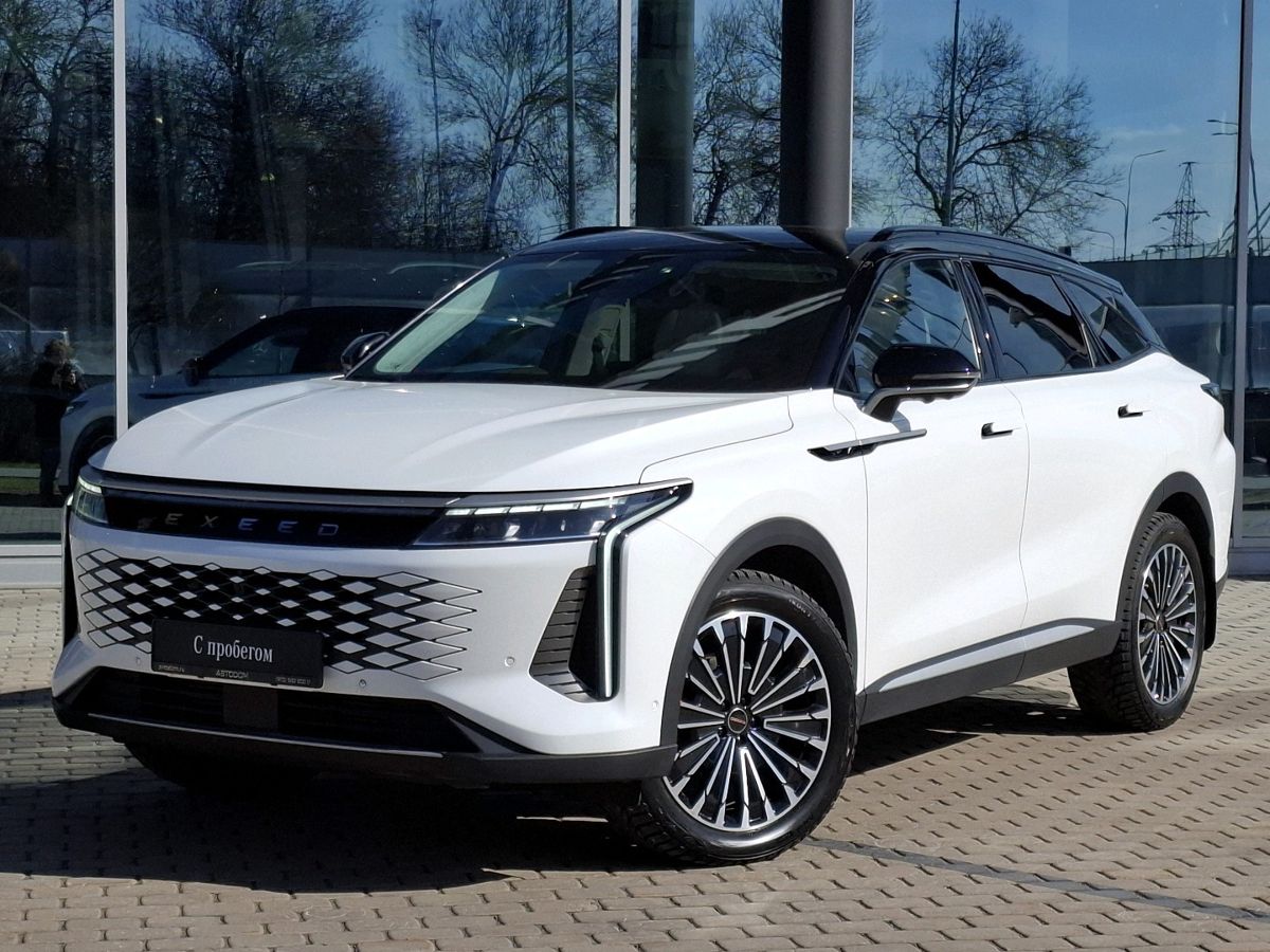 Автомобиль EXEED RX I поколение 2.0 AMT 4WD (249 л.с.) Base Белый 2024 с пробегом 20 016 км