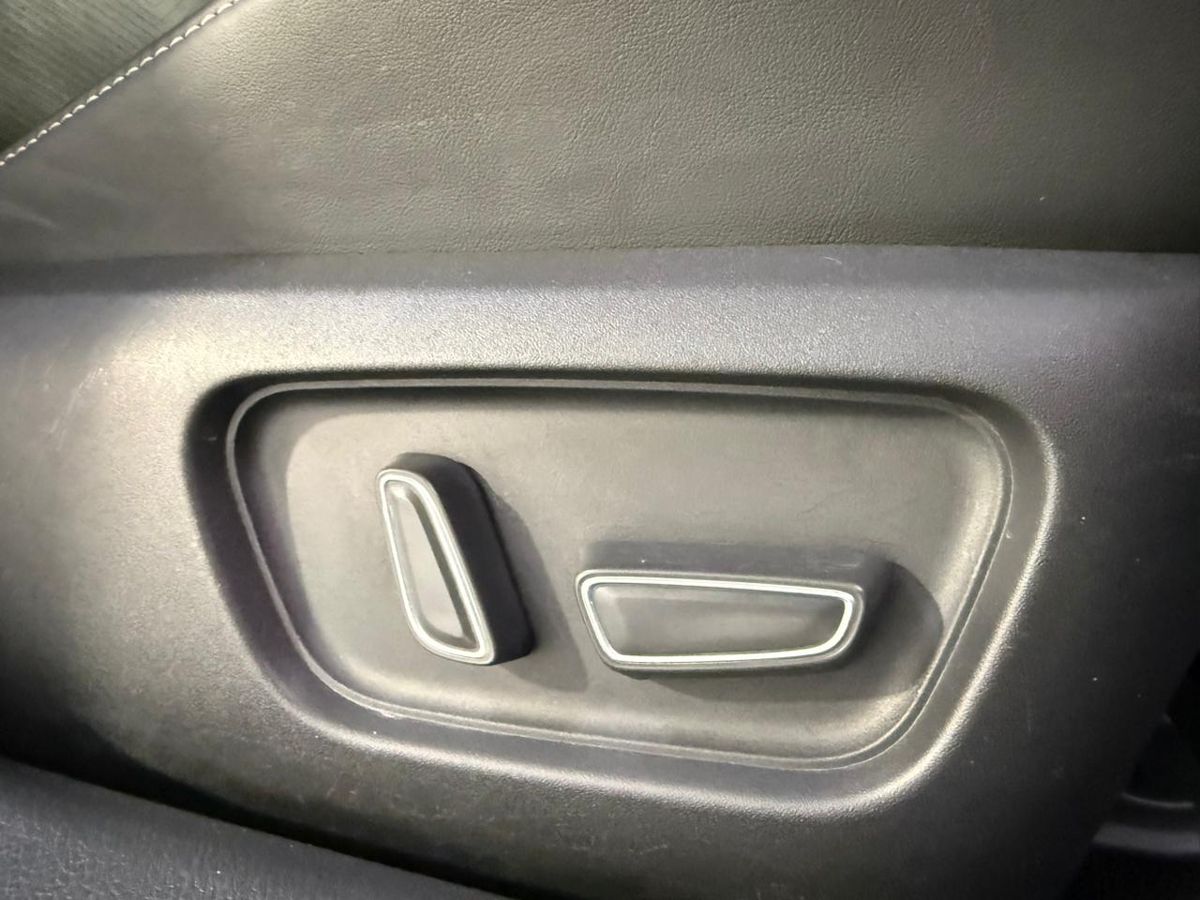 Автомобиль Toyota Camry IX поколение (XV80) 2.0 CVT (173 л.с.) Sport Чёрный 2024 с пробегом 42 000 км