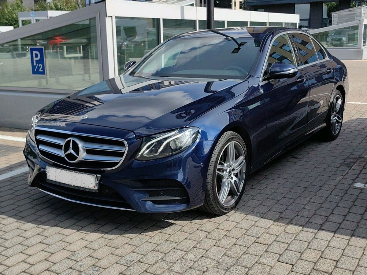 Mercedes-Benz E-Класс V поколение (W213/S213/C238) 200 2.0 AT (197 л.с.) Sport Синий 2019 с пробегом 107 674 км