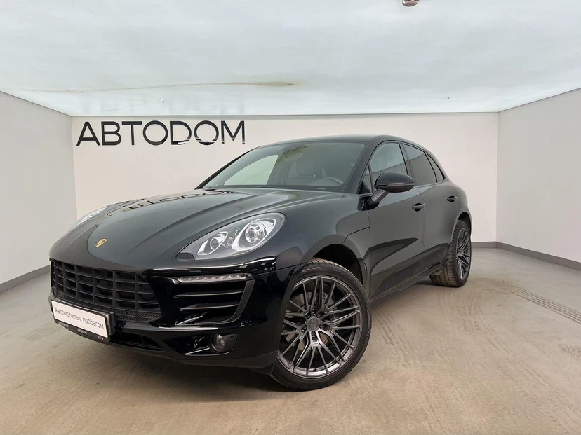Автомобиль Porsche Macan I поколение 2.0 AMT 4WD (252 л.с.) Base Чёрный 2018 с пробегом 61 465 км
