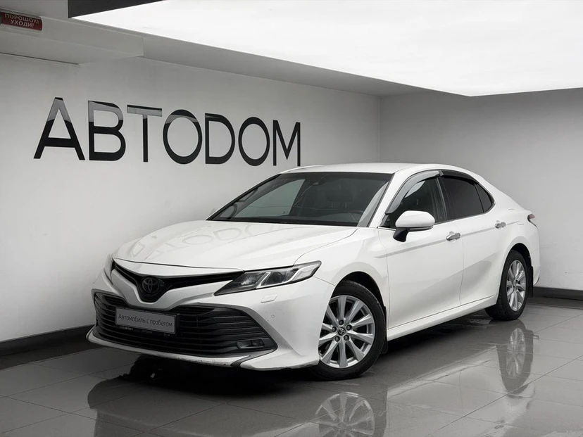 Toyota Camry VIII поколение (XV70) 2.5 AT (181 л.с.) Элеганс Safety Белый 2020 с пробегом 175 021 км