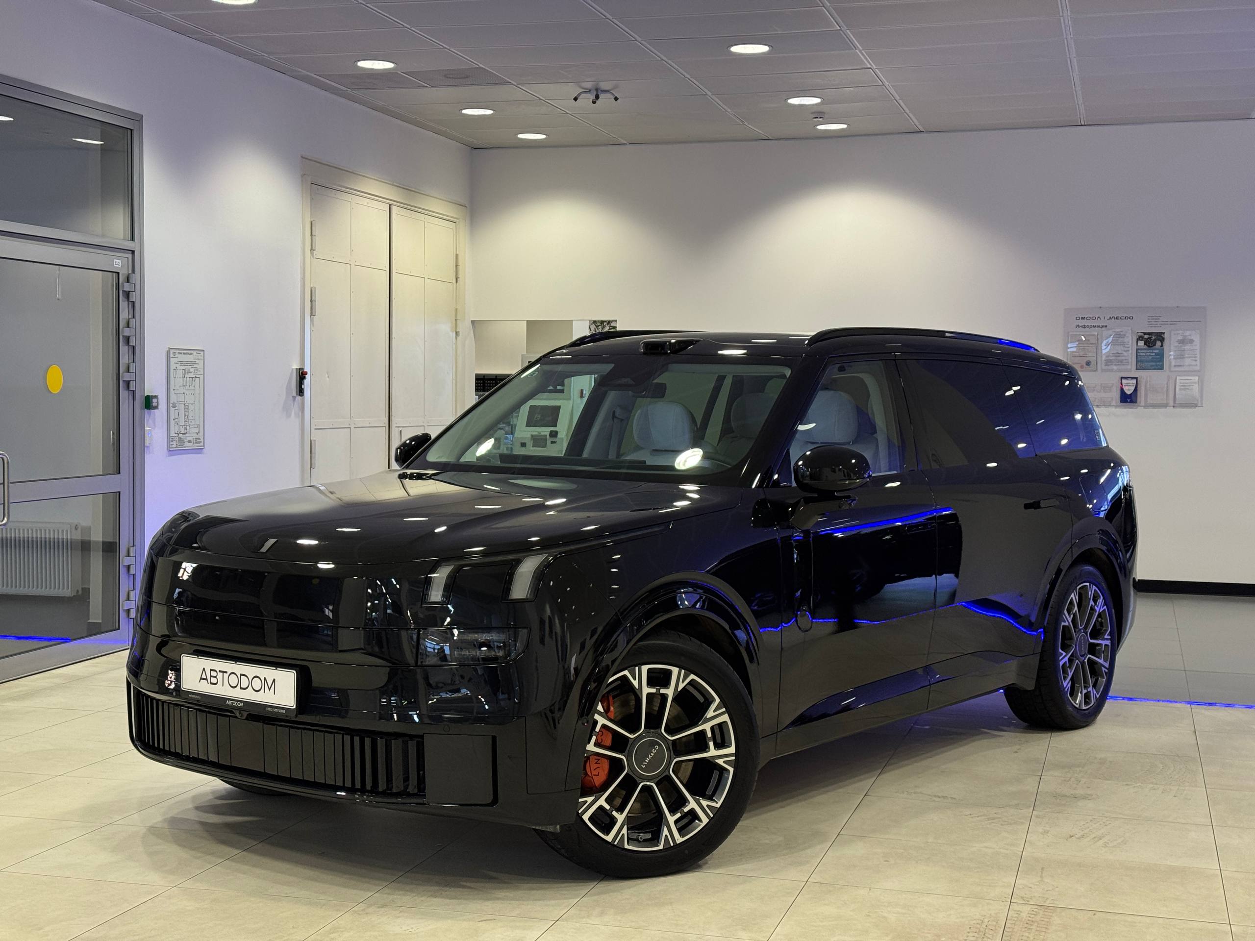 Автомобиль Lynk & Co 900 I поколение 2.0hyb AT 4WD (734 л.с.) Ultra Чёрный 2025 