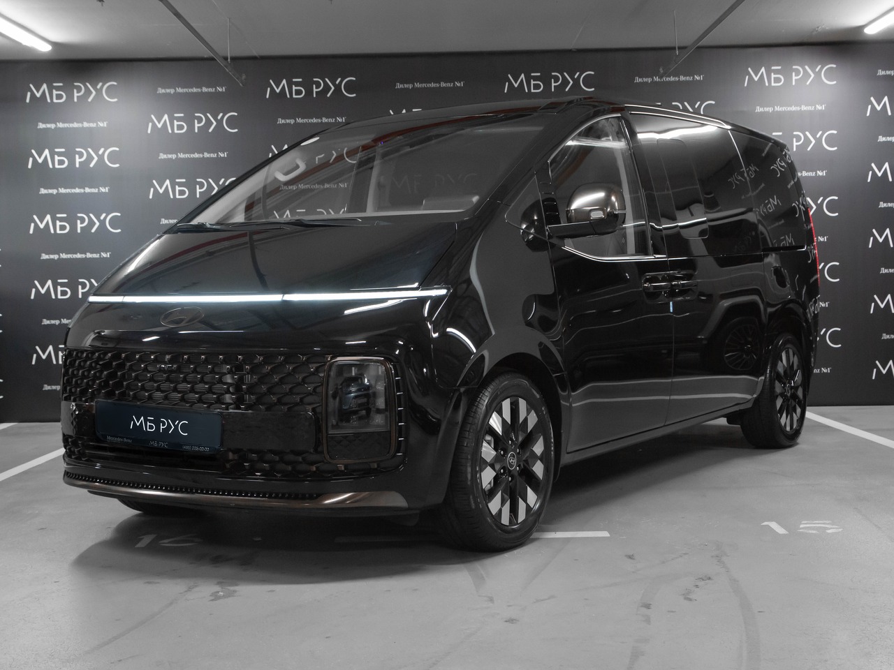 Hyundai Staria I поколение 2.2d AT 4WD (177 л.с.) Lounge 7 Seater Inspiration Чёрный 2025 