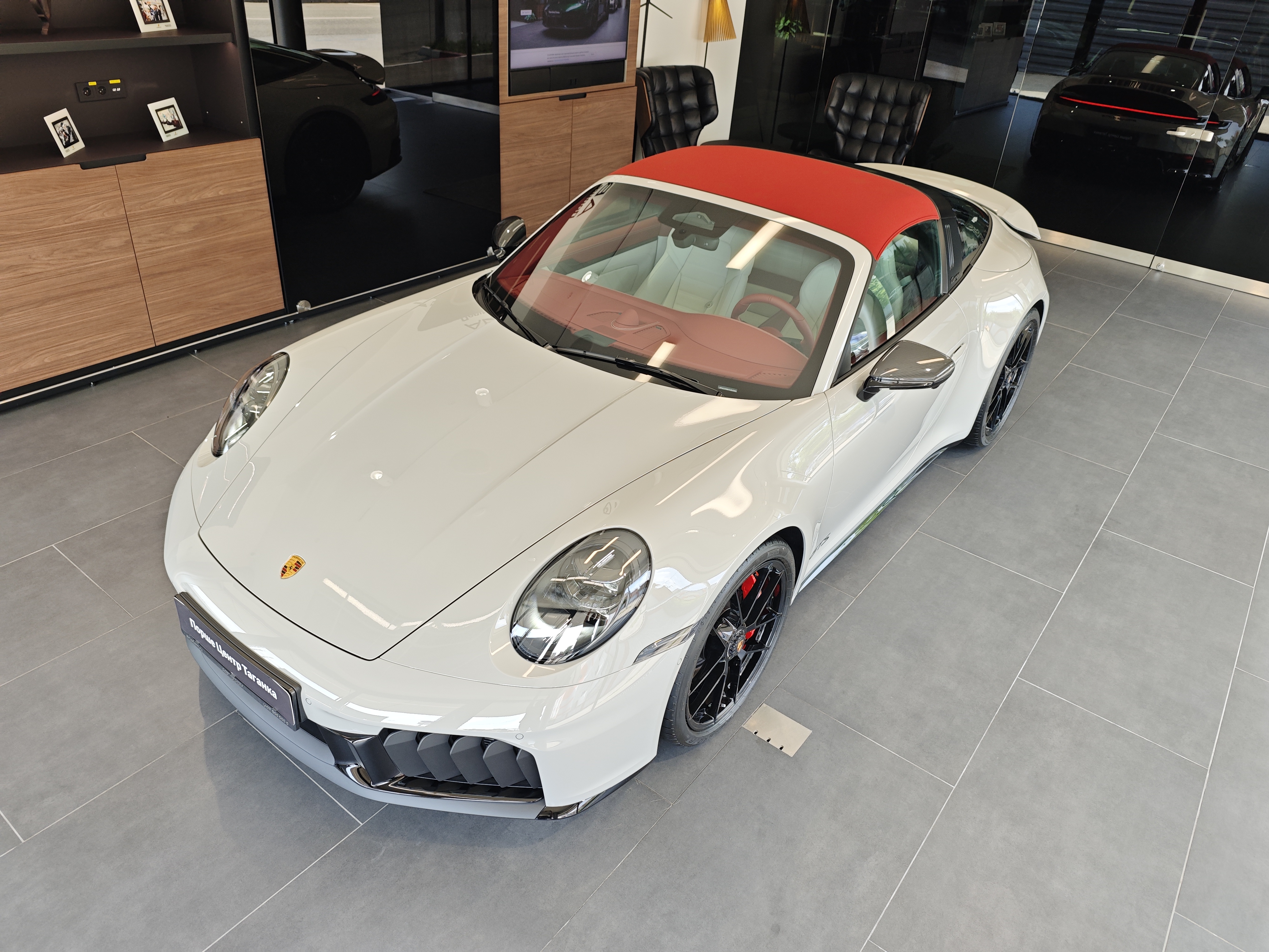 Porsche 911 VIII (992) [рестайлинг] GTS 3.6 AMT 4WD (541 л.с.) Targa GTS Серый 2026 
