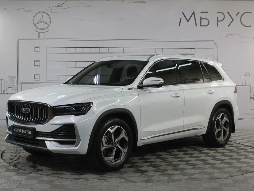 Автомобиль Geely Monjaro I поколение 2.0 AT 4WD (238 л.с.) Флагман Белый 2024 с пробегом 32 000 км