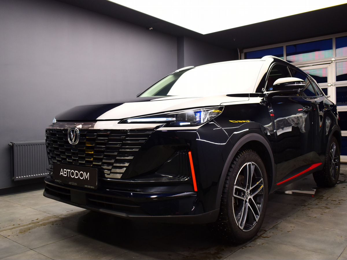 Автомобиль Changan UNI-S I поколение 1.5 AMT (181 л.с.) Tech+ Чёрный 2024 с пробегом 27 300 км