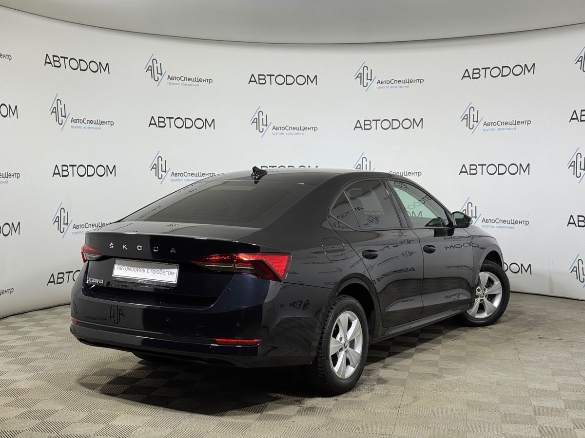 Автомобиль Skoda Octavia IV поколение (A8) 1.4 AT (150 л.с.) Ambition Plus Чёрный 2020 с пробегом 139 968 км