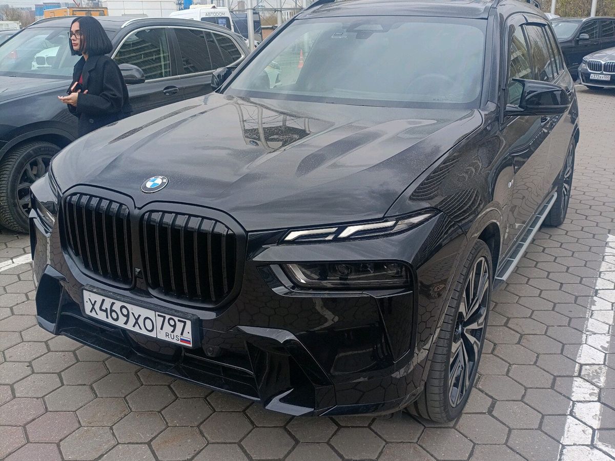 BMW X7 I (G07) [рестайлинг] 3.0d AT 4WD (340 л.с.) Base Чёрный 2025 с пробегом 2 500 км