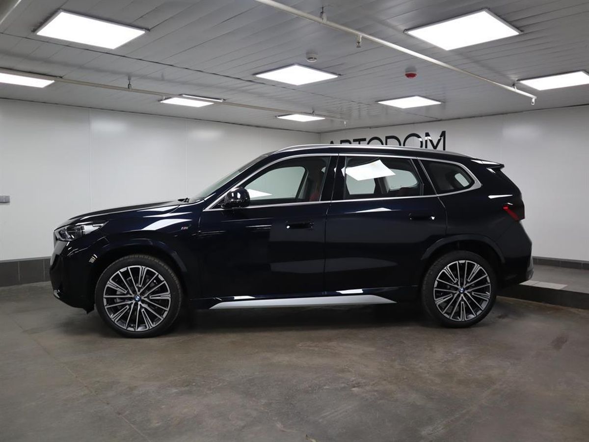 Автомобиль BMW X1 III поколение (U11) 2.0 AMT 4WD (204 л.с.) XDrive25Li M Sport Package Чёрный 2025 