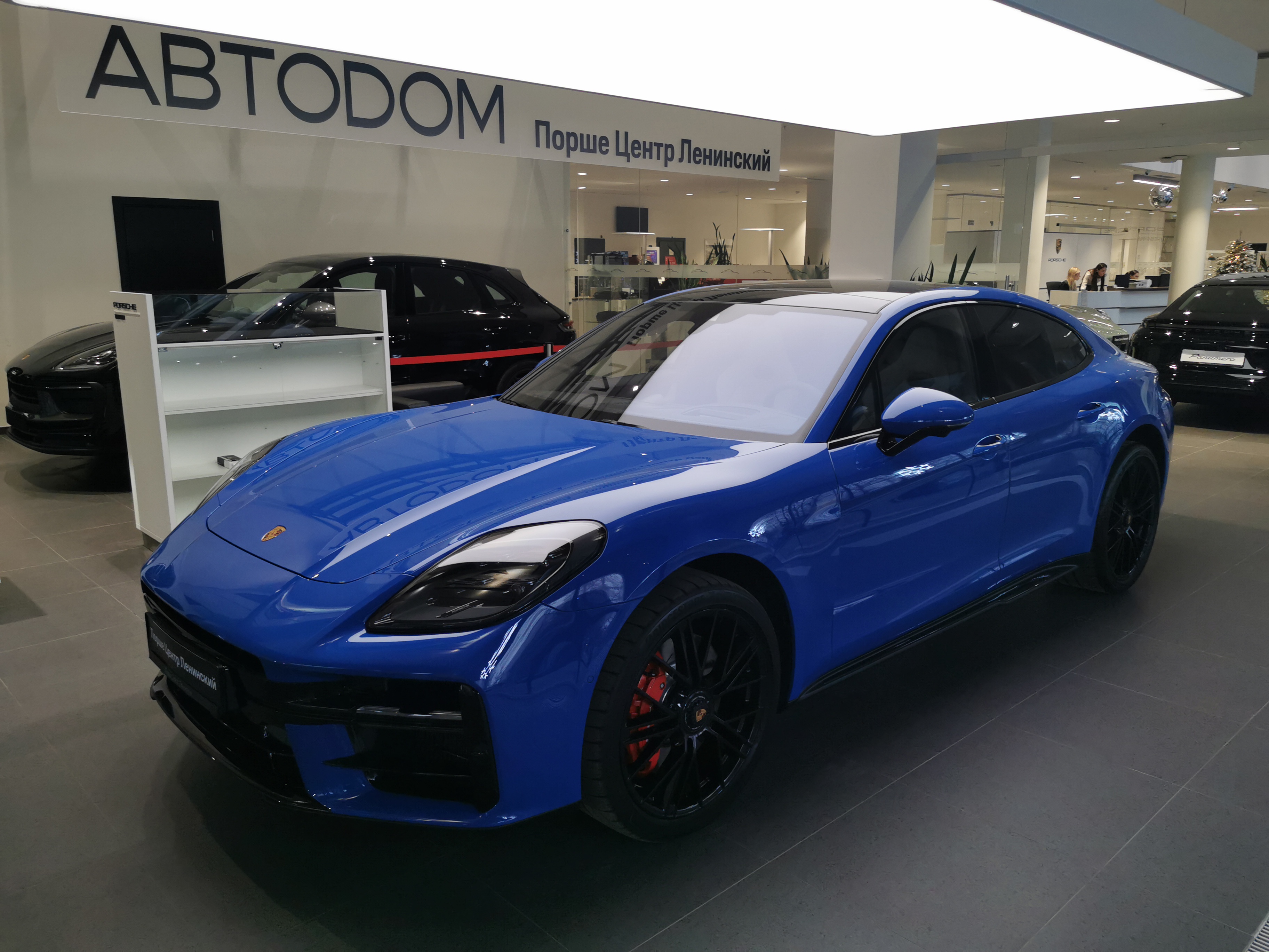 Автомобиль Porsche Panamera III поколение GTS 4.0 AMT 4WD (500 л.с.) GTS Синий 2025 