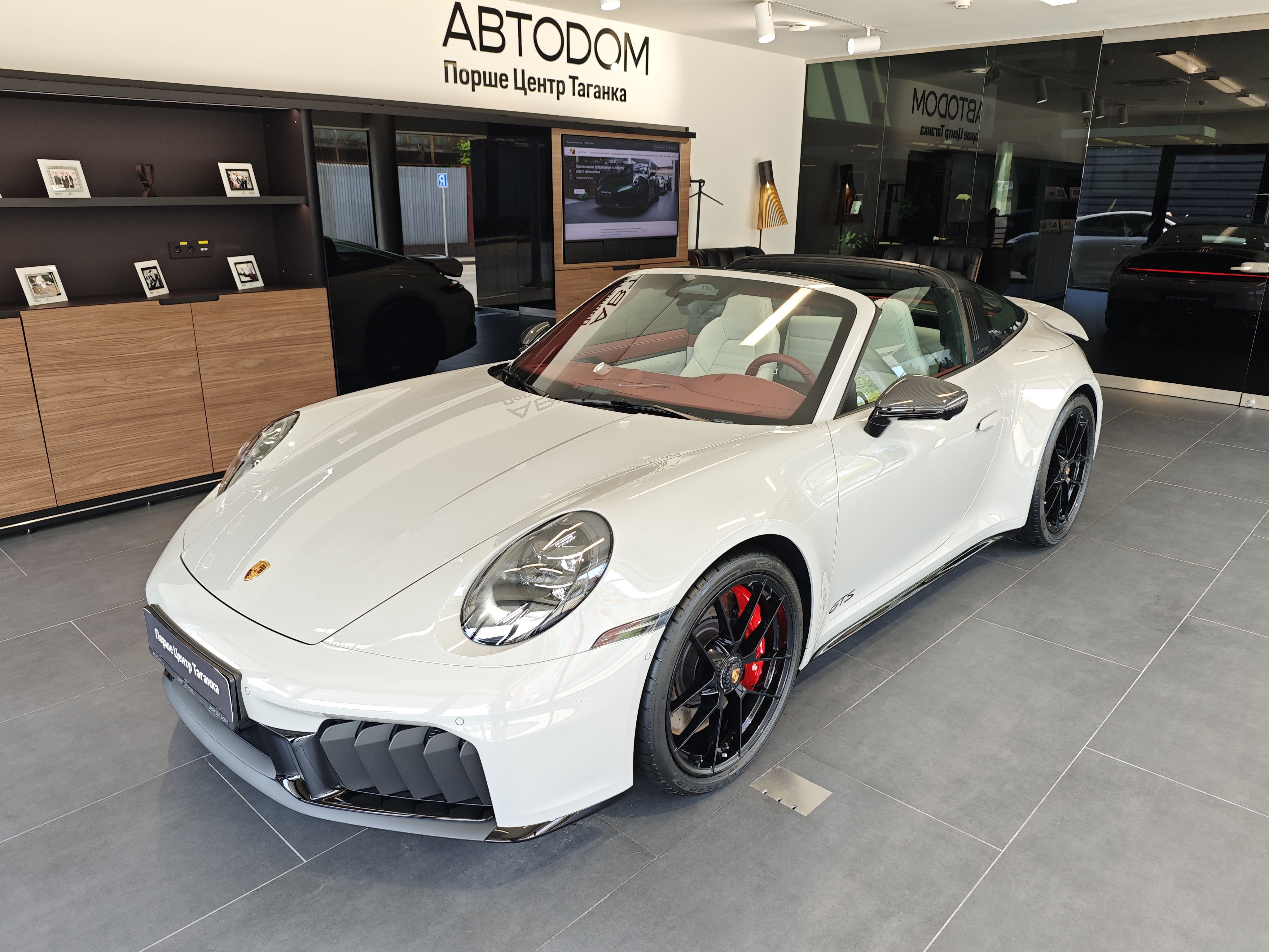 Porsche 911 VIII (992) [рестайлинг] GTS 3.6 AMT 4WD (541 л.с.) Targa GTS Серый 2026 