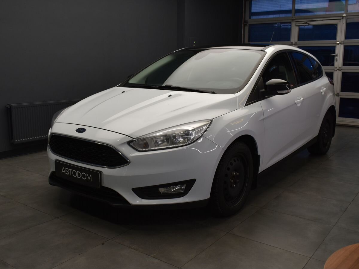 Автомобиль Ford Focus III [рестайлинг] 1.6 AMT (125 л.с.) White & Black Белый 2017 с пробегом 76 059 км