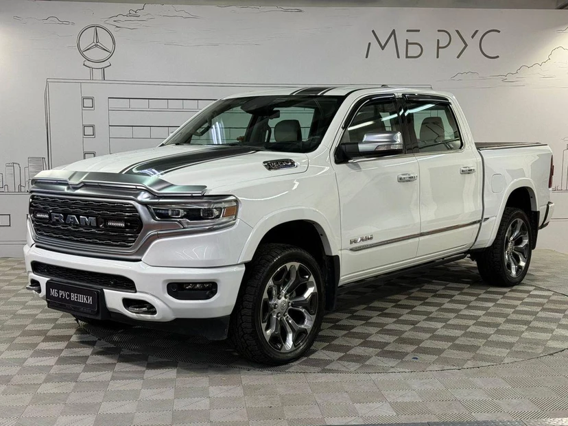 RAM 1500 V поколение 5.7 AT 4WD (395 л.с.) Limited (ПИ) Белый 2022 с пробегом 68 178 км