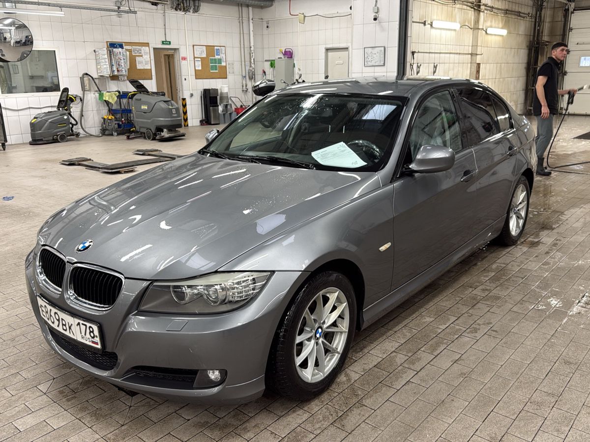 BMW 3 серии V (E90/E91/E92/E93) [рестайлинг] 318 2.0 AT (136 л.с.) Base Серый 2010 с пробегом 190 018 км