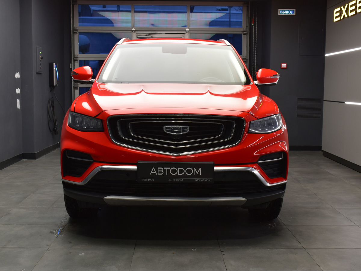 Автомобиль Geely Atlas Pro I поколение 1.5 AMT 4WD (177 л.с.) Luxury Красный 2022 с пробегом 14 381 км