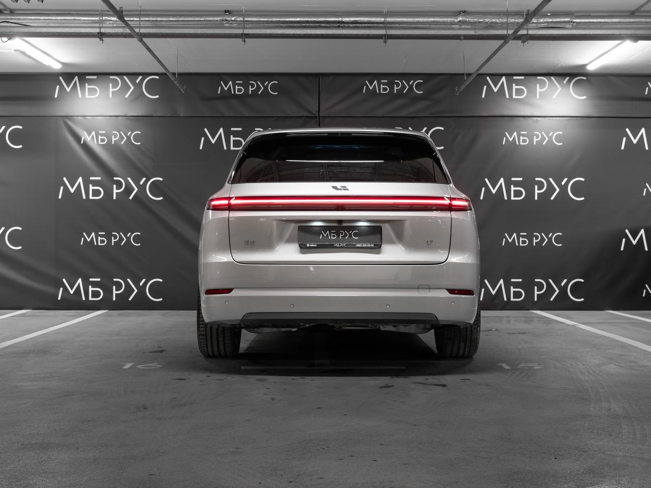 Автомобиль LiXiang L7 I [рестайлинг] 52.3 kWh 1.5hyb AT 4WD (449 л.с.) Ultra Серый 2025 