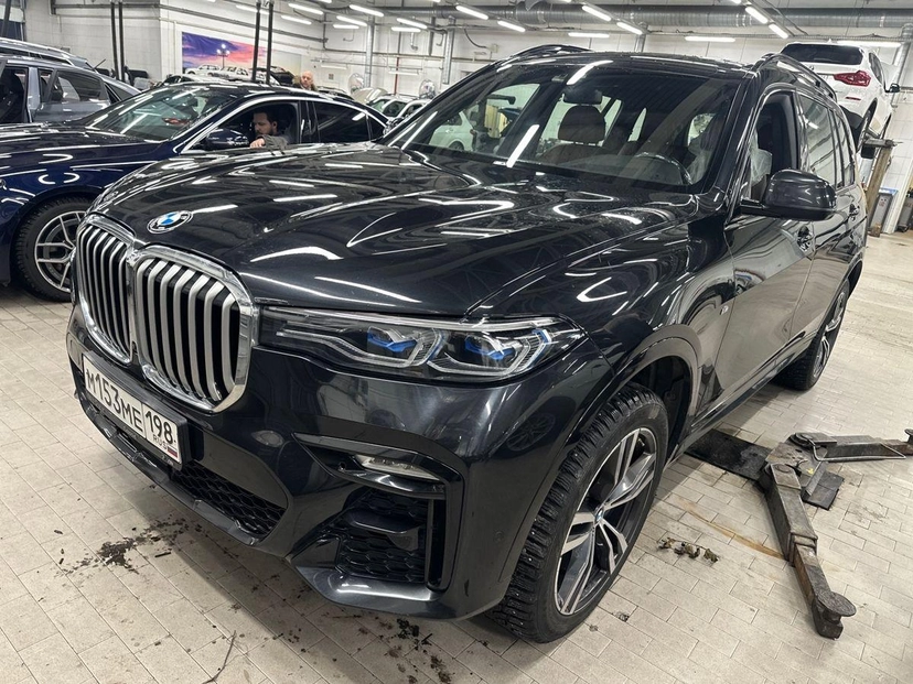 Автомобиль BMW X7 I поколение (G07) 3.0d AT 4WD (249 л.с.) M Sport Pro Чёрный 2021 с пробегом 66 347 км