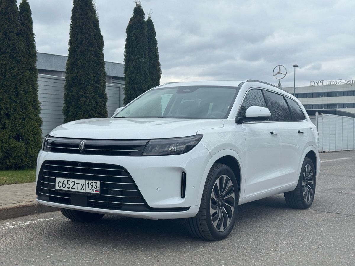 Автомобиль AITO M7 I поколение 1.5hyb AT 4WD (449 л.с.) Luxury Белый 2023 с пробегом 5 112 км