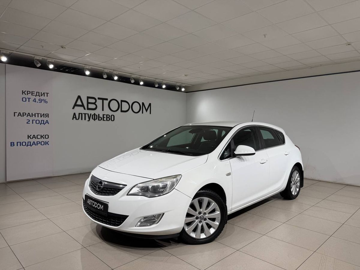 Автомобиль Opel Astra IV поколение (J) 1.4 AT (140 л.с.) Cosmo Белый 2012 с пробегом 129 604 км