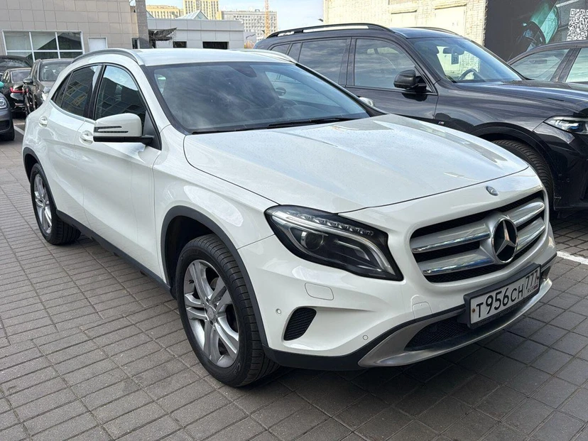 Mercedes-Benz GLA I поколение (X156) 200 1.6 AMT (150 л.с.) Особая серия Чёрный 2015 с пробегом 87 843 км