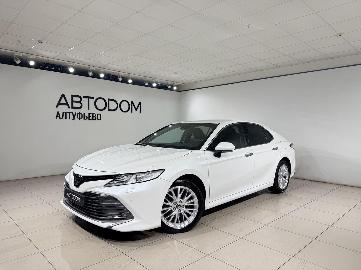 Toyota Camry VIII поколение (XV70) 2.5 AT (181 л.с.) Элеганс Safety Белый 2018 с пробегом 73 687 км