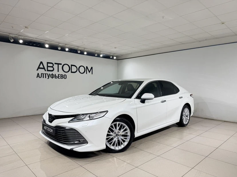 Toyota Camry VIII поколение (XV70) 2.5 AT (181 л.с.) Элеганс Safety Белый 2018 с пробегом 73 687 км